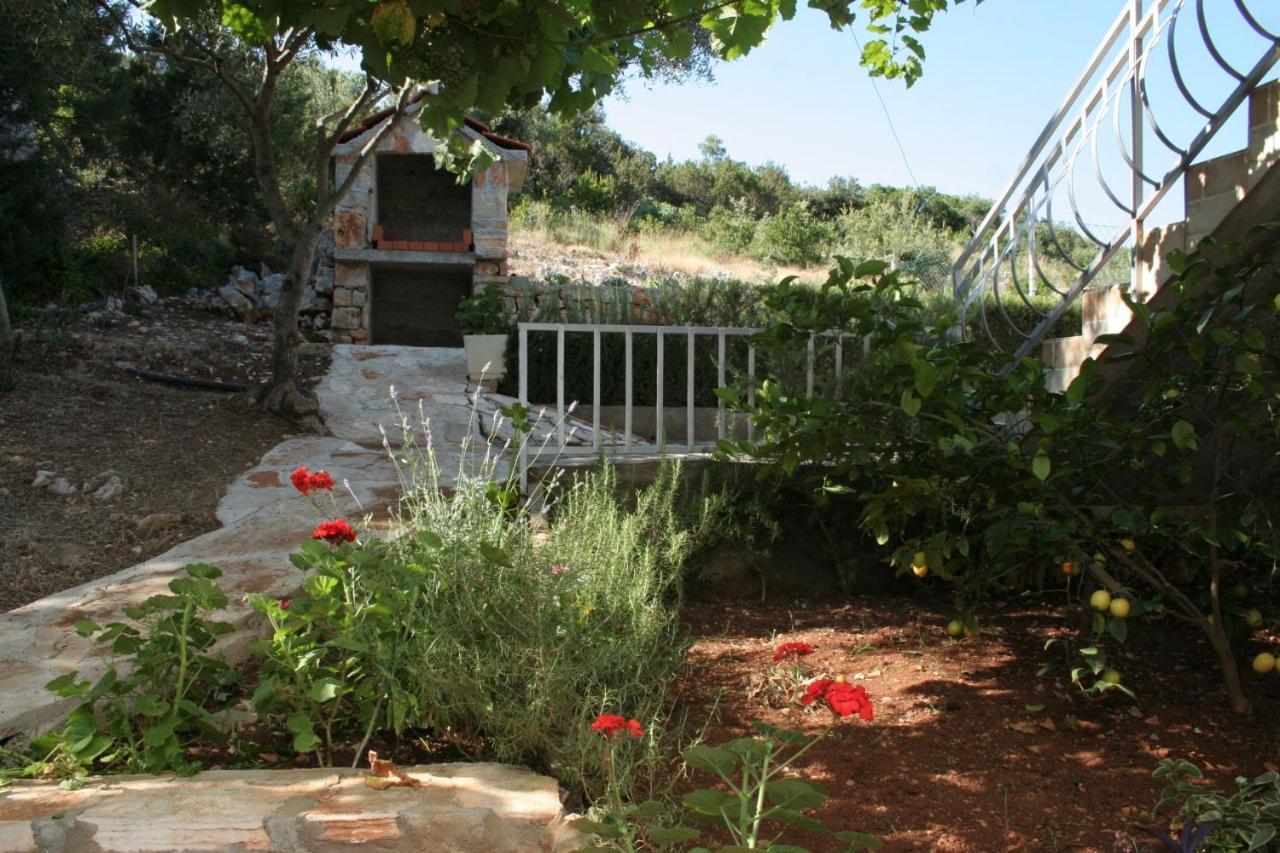 Apartments By The Sea Cove Zarace - Gdinj, Hvar - 4598 Esterno foto