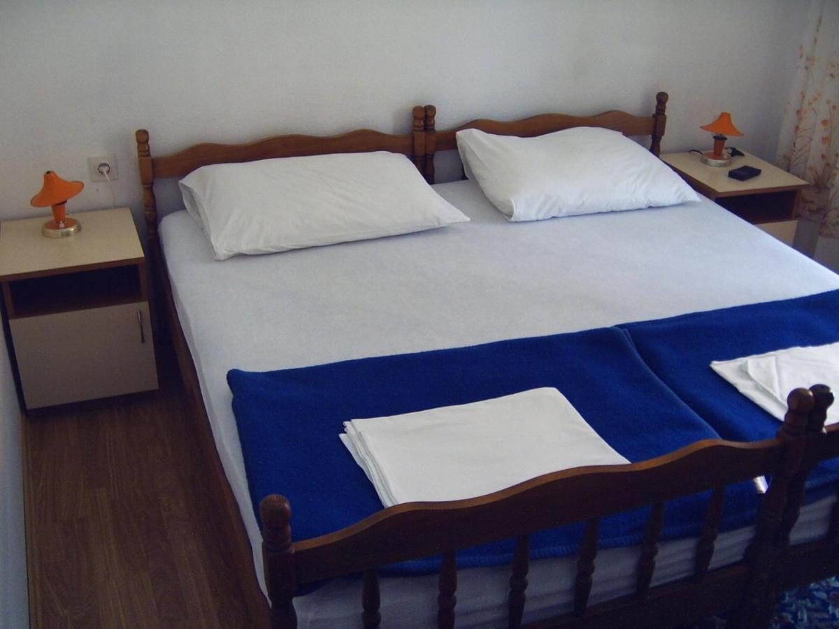 Apartments By The Sea Cove Zarace - Gdinj, Hvar - 4598 Esterno foto